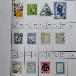 Lot de timbres de Pays-Bas 1852-1997 neufs et oblitérés en 3 carnets à choix.