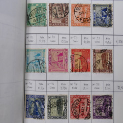 Lot de timbres de Sarre 1920-1957 neufs et oblitérés en 2 carnets à choix.