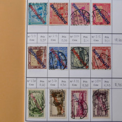 Lot de timbres de Sarre 1920-1957 neufs et oblitérés en 2 carnets à choix.