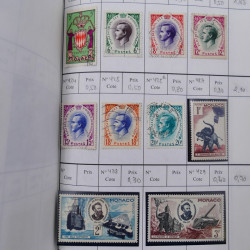 Lot de timbres de Monaco neufs et oblitérés en 3 carnets à choix.