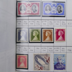 Lot de timbres de Monaco neufs et oblitérés en 3 carnets à choix.