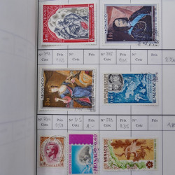 Lot de timbres de Monaco neufs et oblitérés en 3 carnets à choix.
