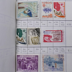 Lot de timbres de Monaco neufs et oblitérés en 3 carnets à choix.