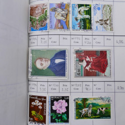 Lot de timbres de Monaco neufs et oblitérés en 3 carnets à choix.