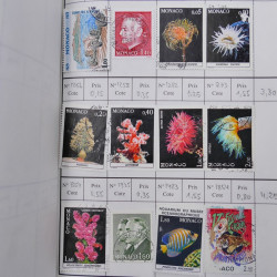 Lot de timbres de Monaco neufs et oblitérés en 3 carnets à choix.