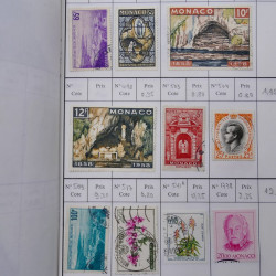 Lot de timbres de Monaco neufs et oblitérés en 3 carnets à choix.