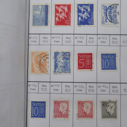 Lot de timbres de Suède 1872-1994 oblitérés en 4 carnets à choix.