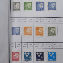 Lot de timbres de Suède 1872-1994 oblitérés en 4 carnets à choix.