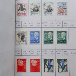 Lot de timbres de Suède 1872-1994 oblitérés en 4 carnets à choix.