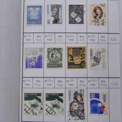 Lot de timbres de Suède 1872-1994 oblitérés en 4 carnets à choix.
