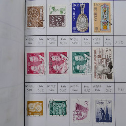 Lot de timbres de Suède 1872-1994 oblitérés en 4 carnets à choix.