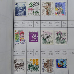 Lot de timbres de Suède 1872-1994 oblitérés en 4 carnets à choix.