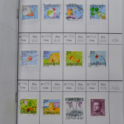 Lot de timbres de Suède 1872-1994 oblitérés en 4 carnets à choix.
