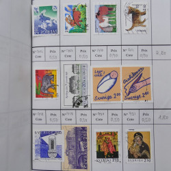 Lot de timbres de Suède 1872-1994 oblitérés en 4 carnets à choix.