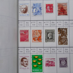 Lot de timbres de Norvège 1872-1996 oblitérés en 3 carnets à choix.