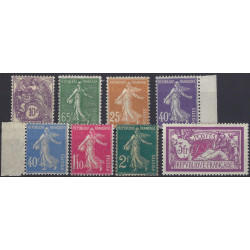 Timbres de France N°233-240 série neuf*.