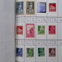 Lot de timbres d'Algérie, Maroc, Tunisie en 7 carnets à choix.