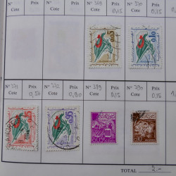 Lot de timbres d'Algérie, Maroc, Tunisie en 7 carnets à choix.