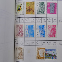 Lot de timbres d'Algérie, Maroc, Tunisie en 7 carnets à choix.
