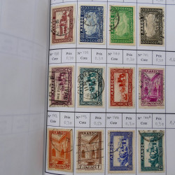 Lot de timbres d'Algérie, Maroc, Tunisie en 7 carnets à choix.