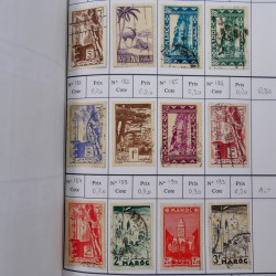 Lot de timbres d'Algérie, Maroc, Tunisie en 7 carnets à choix.