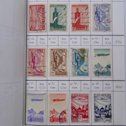Lot de timbres d'Algérie, Maroc, Tunisie en 7 carnets à choix.