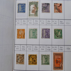 Lot de timbres d'Algérie, Maroc, Tunisie en 7 carnets à choix.