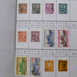 Lot de timbres d'Algérie, Maroc, Tunisie en 7 carnets à choix.