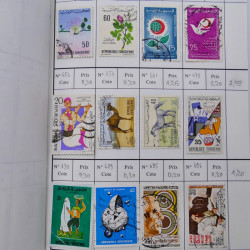 Lot de timbres d'Algérie, Maroc, Tunisie en 7 carnets à choix.
