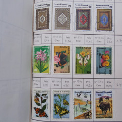Lot de timbres d'Algérie, Maroc, Tunisie en 7 carnets à choix.