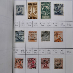 Lot de timbres d'Italie 1863-2000 neufs et oblitérés en 6 carnets à choix.