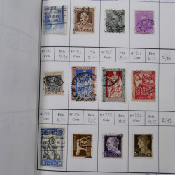 Lot de timbres d'Italie 1863-2000 neufs et oblitérés en 6 carnets à choix.