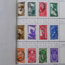Lot de timbres d'Italie 1863-2000 neufs et oblitérés en 6 carnets à choix.