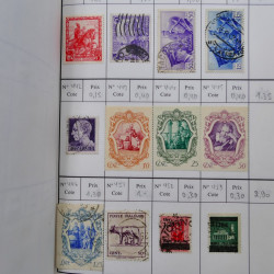 Lot de timbres d'Italie 1863-2000 neufs et oblitérés en 6 carnets à choix.