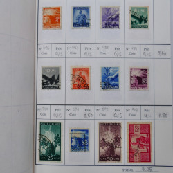 Lot de timbres d'Italie 1863-2000 neufs et oblitérés en 6 carnets à choix.