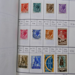 Lot de timbres d'Italie 1863-2000 neufs et oblitérés en 6 carnets à choix.