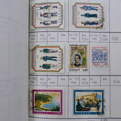 Lot de timbres d'Italie 1863-2000 neufs et oblitérés en 6 carnets à choix.