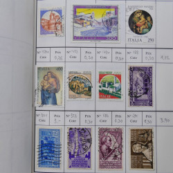 Lot de timbres d'Italie 1863-2000 neufs et oblitérés en 6 carnets à choix.