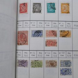 Lot de timbres d'Italie 1863-2000 neufs et oblitérés en 6 carnets à choix.