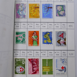 Lot de timbres de Suisse neufs et oblitérés en 6 carnets à choix.