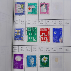 Lot de timbres de Suisse neufs et oblitérés en 6 carnets à choix.
