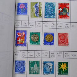 Lot de timbres de Suisse neufs et oblitérés en 6 carnets à choix.