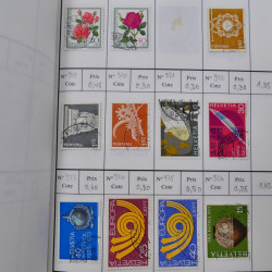Lot de timbres de Suisse neufs et oblitérés en 6 carnets à choix.