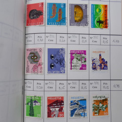 Lot de timbres de Suisse neufs et oblitérés en 6 carnets à choix.
