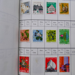 Lot de timbres de Suisse neufs et oblitérés en 6 carnets à choix.
