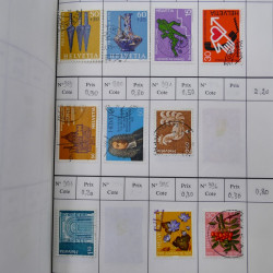 Lot de timbres de Suisse neufs et oblitérés en 6 carnets à choix.