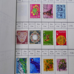 Lot de timbres de Suisse neufs et oblitérés en 6 carnets à choix.