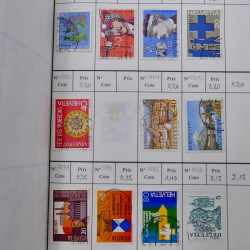 Lot de timbres de Suisse neufs et oblitérés en 6 carnets à choix.
