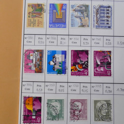 Lot de timbres de Suisse neufs et oblitérés en 6 carnets à choix.