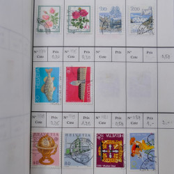 Lot de timbres de Suisse neufs et oblitérés en 6 carnets à choix.